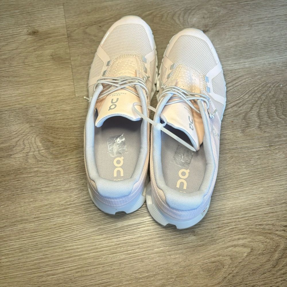 NEW On Cloud 5 Women’s Running Shoes - Picture 4 of 9